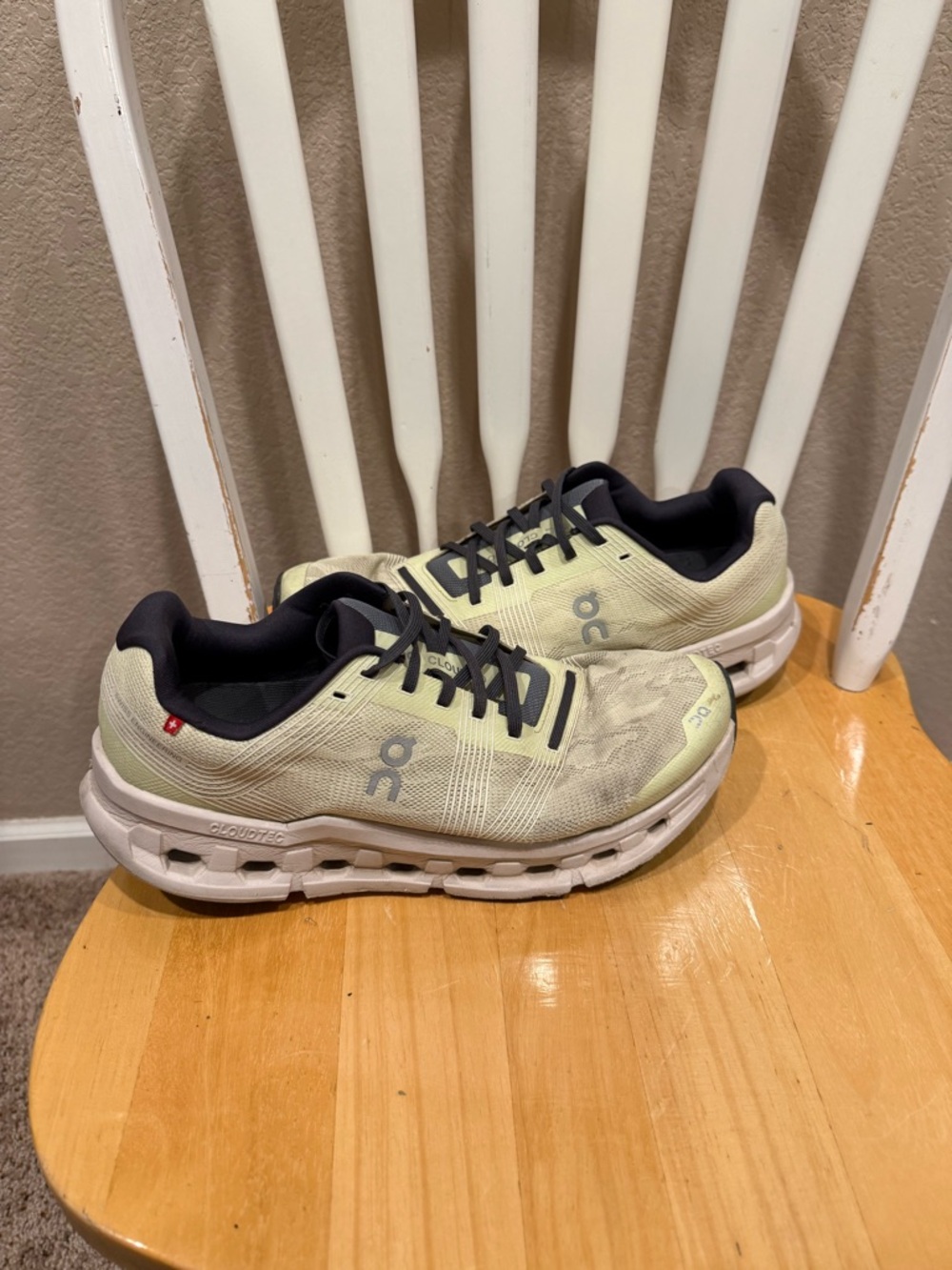 Men’s On Cloud Cloudgo (size 11.5)